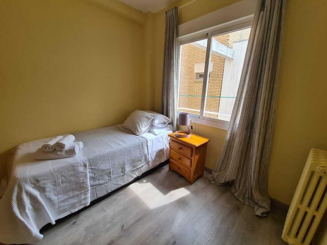 Dos Torres Frodo - Estacionamiento Privado Gratuito Apartment ซาราโกซา ภายนอก รูปภาพ