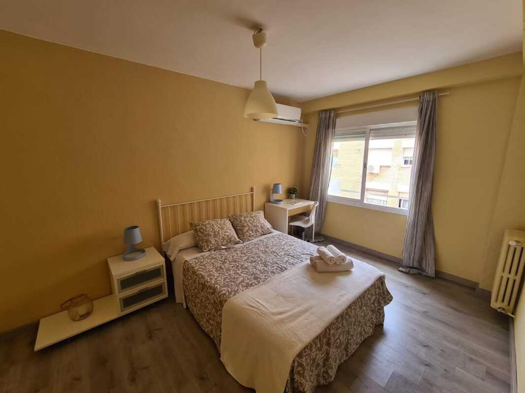 Dos Torres Frodo - Estacionamiento Privado Gratuito Apartment ซาราโกซา ภายนอก รูปภาพ