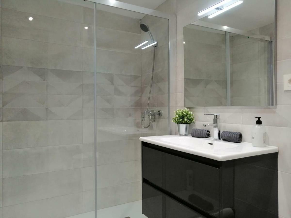 Dos Torres Frodo - Estacionamiento Privado Gratuito Apartment ซาราโกซา ภายนอก รูปภาพ